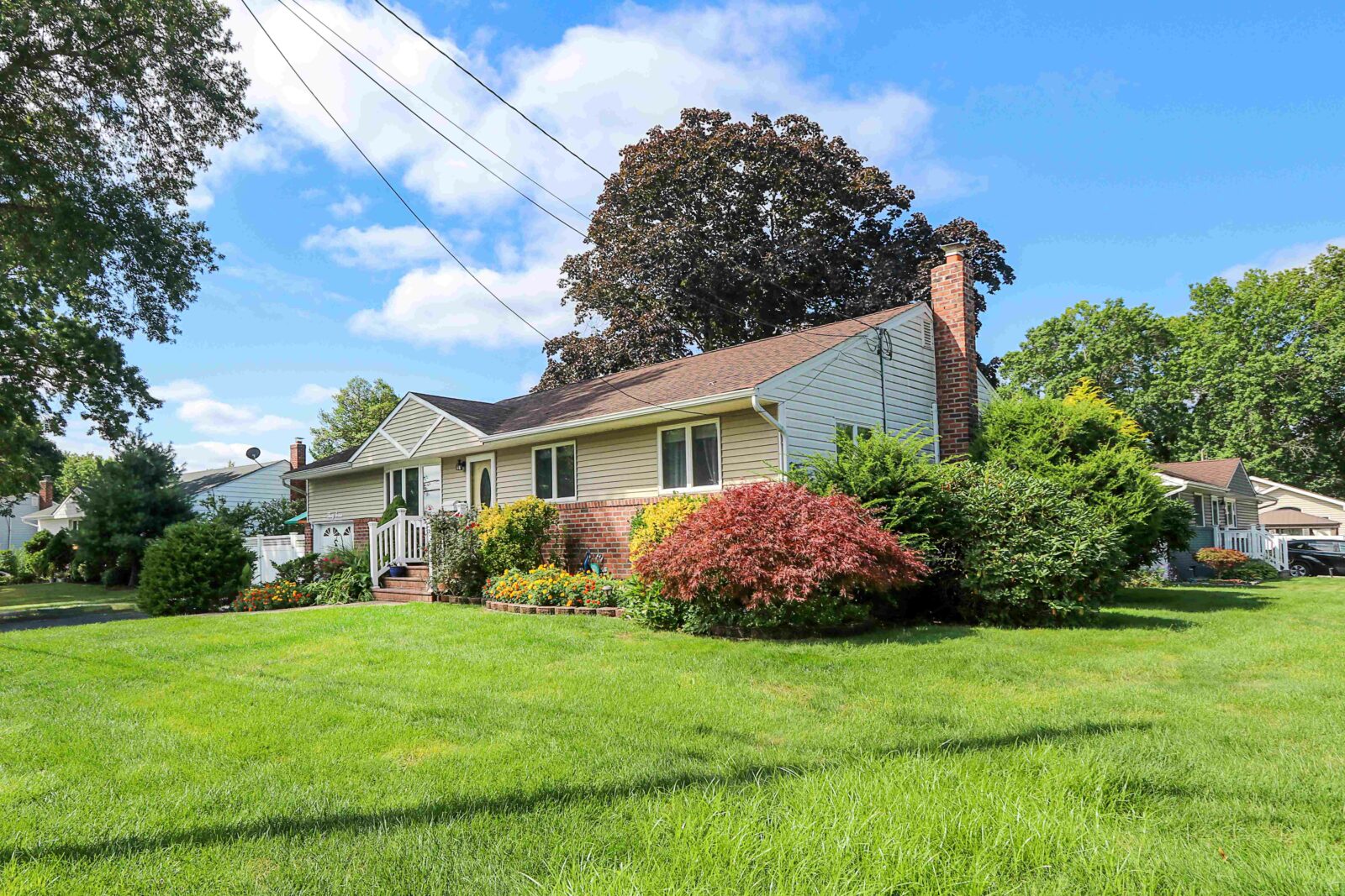 37 Bernard Ln, Commack 1